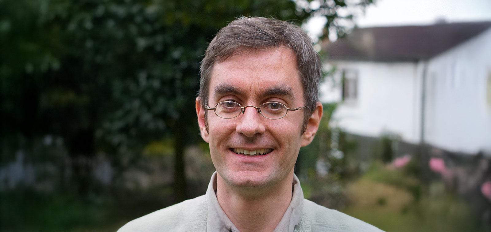 Headshot of Steffen Hertog, economist at the London School of Economics.