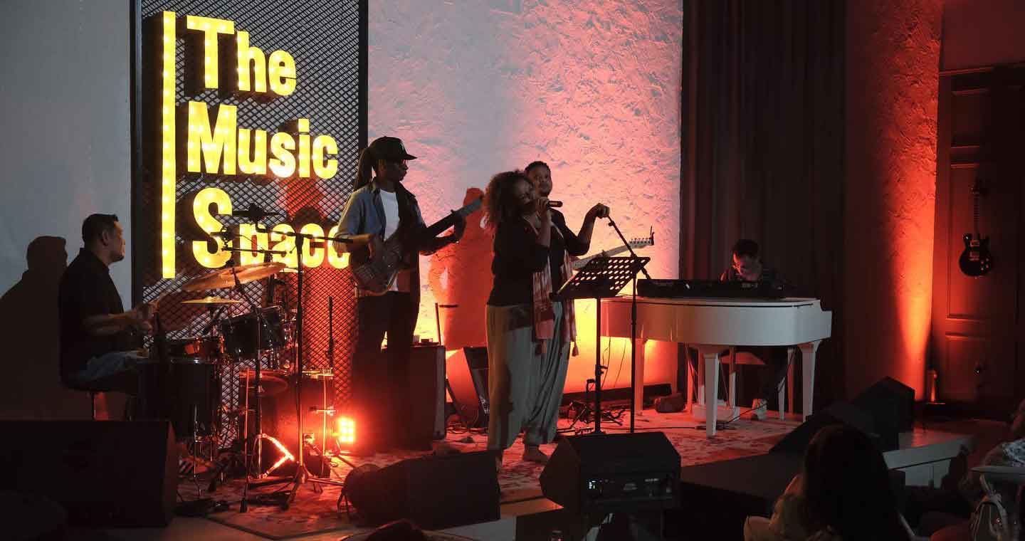 The evolution of Saudi society is reflected in the growing prominence of its music industry, where artists like Loulwa Al-Sharif bring fresh perspectives while honoring cultural roots. (Source: @loulwa_music/Instagram)