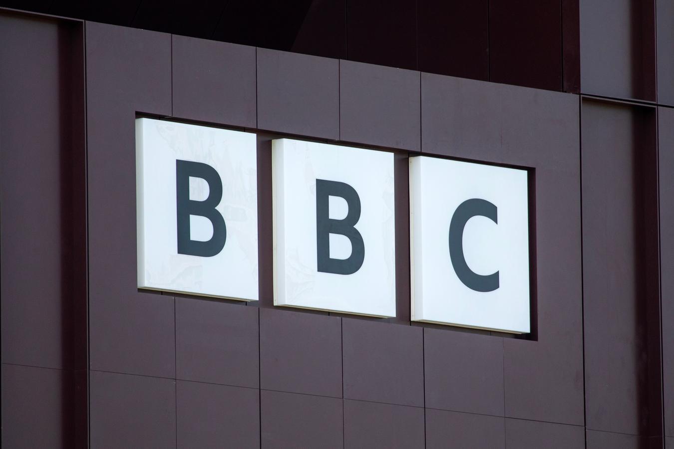 BBC Radio interview discussing Saudi women’s independent travel and empowerment under Vision 2030. (Source: Shutterstock)